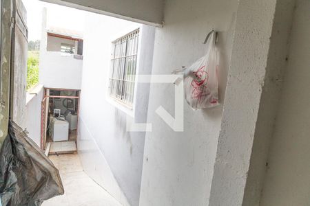 Casa à venda com 117m², 4 quartos e 2 vagas Casa à venda com 117m², 4 quartos e 2 vagasCorredor