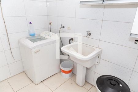 Casa à venda com 117m², 4 quartos e 2 vagas Casa à venda com 117m², 4 quartos e 2 vagasÁrea de Serviço