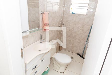 Casa à venda com 117m², 4 quartos e 2 vagas Casa à venda com 117m², 4 quartos e 2 vagasBanheiro Social