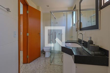 Banheiro de apartamento à venda com 4 quartos, 221m² em Silveira, Belo Horizonte