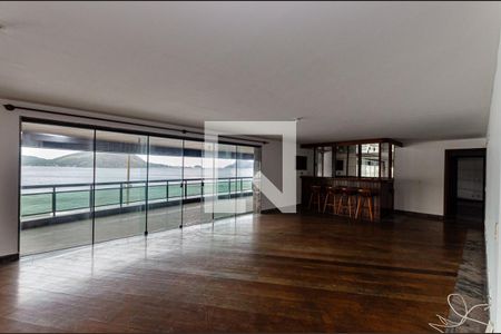 Sala de apartamento para alugar com 5 quartos, 600m² em Ingá, Niterói