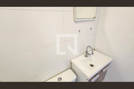 Banheiro de kitnet/studio para alugar com 0 quarto, 20m² em Jardim Paulista, Várzea Paulista