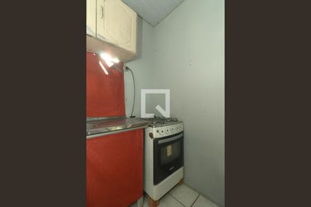 Sala / Cozinha de casa para alugar com 1 quarto, 35m² em São Geraldo, Porto Alegre