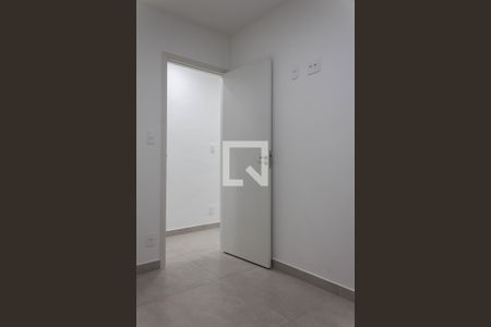 Quarto 1 de apartamento para alugar com 2 quartos, 44m² em Taboão, São Bernardo do Campo