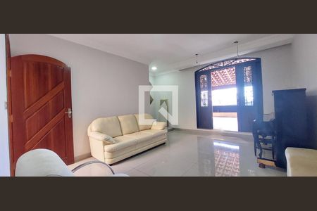 Sala de casa para alugar com 3 quartos, 230m² em Parque Gerassi, Santo André