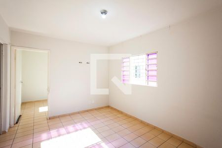 Sala de apartamento para alugar com 3 quartos, 74m² em Santa Mônica, Uberlândia