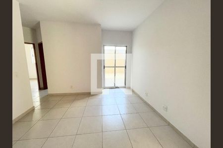 Sala de apartamento à venda com 2 quartos, 69m² em Morro do Confisco, Contagem