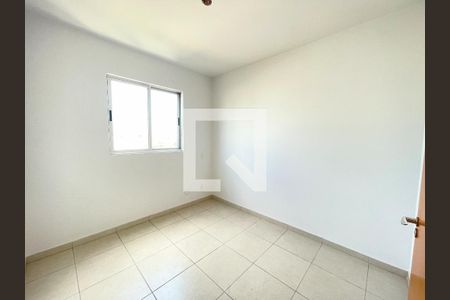 Quarto de apartamento à venda com 2 quartos, 52m² em Morro do Confisco, Contagem