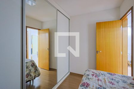 Quarto 1 de apartamento à venda com 2 quartos, 49m² em Cinquentenario, Belo Horizonte