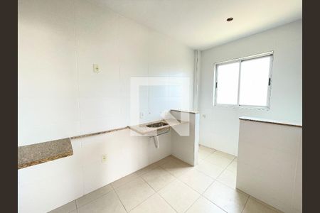 Cozinha de apartamento à venda com 2 quartos, 104m² em Morro do Confisco, Contagem