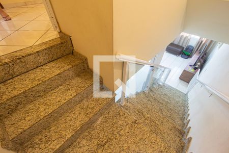 Escada de casa de condomínio para alugar com 3 quartos, 80m² em Campo Grande Condomínio Canto dos Pássaros , Rio de Janeiro