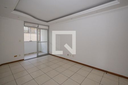 Sala de apartamento à venda com 2 quartos, 62m² em Padre Eustáquio, Belo Horizonte