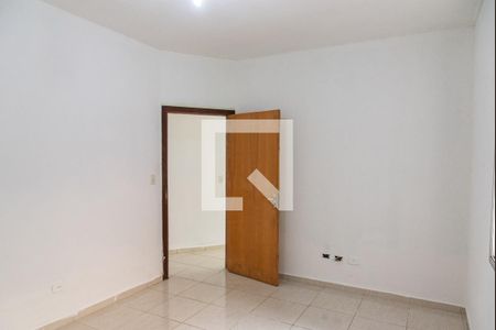Quarto 1 de casa para alugar com 2 quartos, 70m² em Vila Monumento, São Paulo