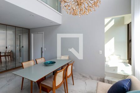 Apartamento à venda com 214m², 3 quartos e 4 vagasSala