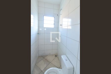 Banheiro de kitnet/studio para alugar com 1 quarto, 30m² em Casa Branca, Belo Horizonte