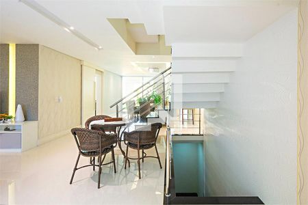 Casa à venda com 4 quartos, 236m² em Santo Amaro, São Paulo