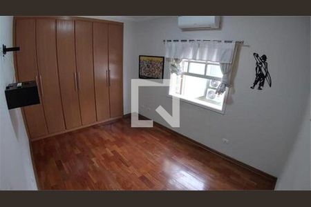 Casa à venda com 4 quartos, 300m² em Jardim São Paulo, São Paulo