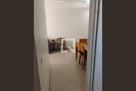 Apartamento à venda com 2 quartos, 58m² em Vila Carmosina, São Paulo