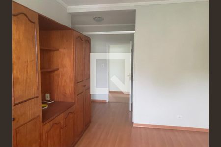 Casa à venda com 4 quartos, 300m² em Jardim Guapira, São Paulo
