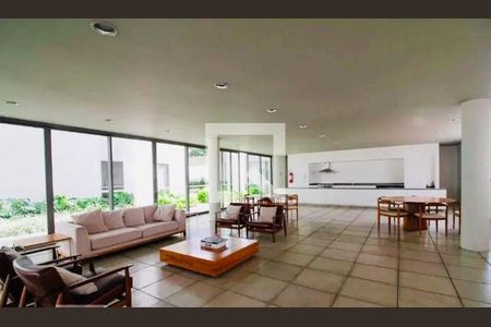 Apartamento à venda com 3 quartos, 170m² em Vila Ipojuca, São Paulo