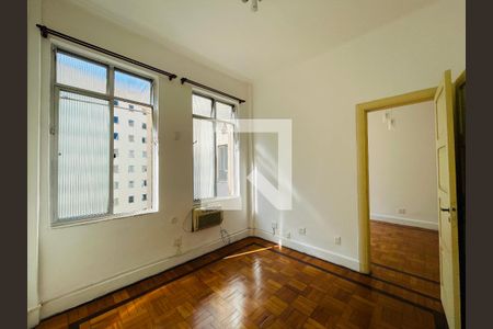Quarto 1 de apartamento para alugar com 2 quartos, 58m² em Centro, Rio de Janeiro