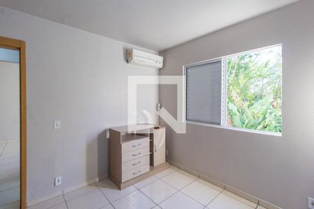 Quarto 1 de apartamento para alugar com 2 quartos, 45m² em Santa Cruz, Gravataí