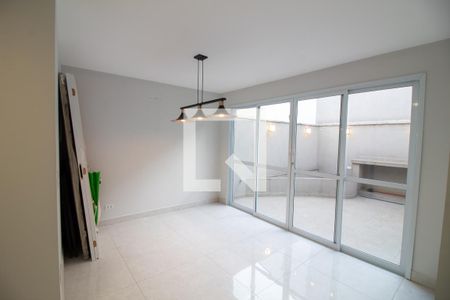 Casa para alugar com 3 quartos, 168m² em Chácara Santo Antônio (zona Sul), São Paulo