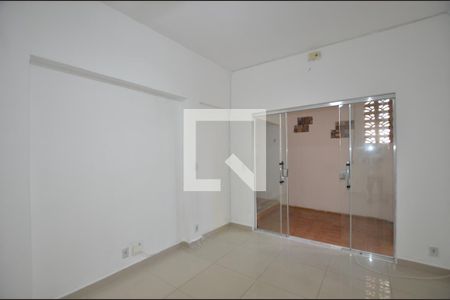 Sala de casa para alugar com 2 quartos, 79m² em Vista Alegre, Rio de Janeiro