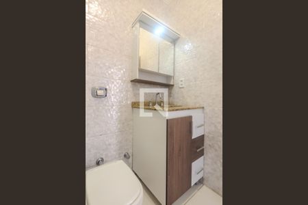 Banheiro de apartamento à venda com 1 quarto, 52m² em Auxiliadora, Porto Alegre