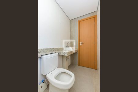 Apartamento à venda com 68m², 2 quartos e 2 vagas Apartamento à venda com 68m², 2 quartos e 2 vagasBanheiro da Suíte