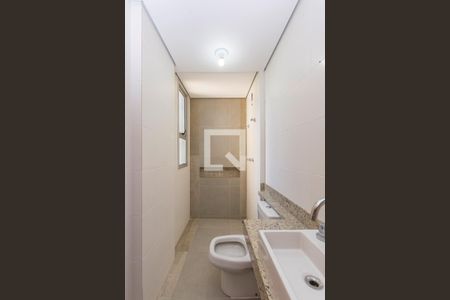 Apartamento à venda com 68m², 2 quartos e 2 vagas Apartamento à venda com 68m², 2 quartos e 2 vagasBanheiro da Suíte