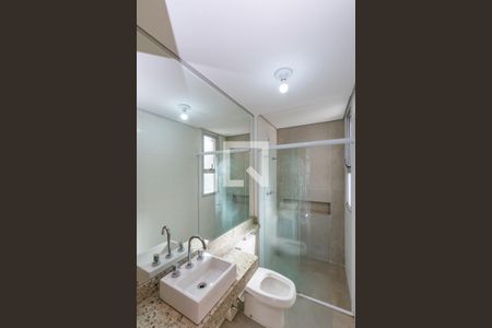 Apartamento à venda com 68m², 2 quartos e 2 vagas Apartamento à venda com 68m², 2 quartos e 2 vagasBanheiro Social