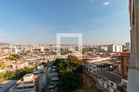 Apartamento à venda com 3 quartos, 107m² em Carlos Prates, Belo Horizonte
