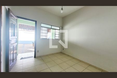 SALA de casa para alugar com 4 quartos, 300m² em Parque São Quirino, Campinas