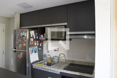 Cozinha de apartamento para alugar com 1 quarto, 38m² em Vila Suzana, São Paulo