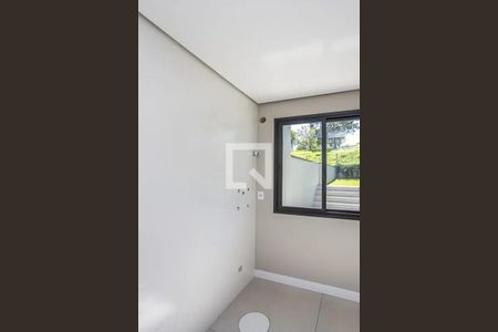 Lavabo  de casa de condomínio à venda com 3 quartos, 130m² em Pinheiro, São Leopoldo