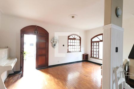 Sala de casa de condomínio à venda com 5 quartos, 280m² em Lins de Vasconcelos, Rio de Janeiro