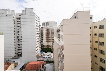 Sala vista de apartamento à venda com 3 quartos, 110m² em Icaraí, Niterói