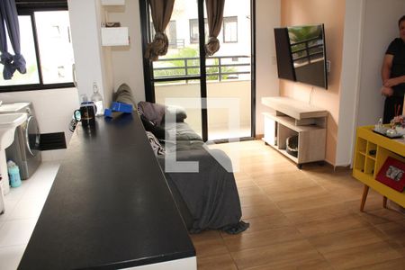Sala de apartamento para alugar com 2 quartos, 49m² em Jardim Isis, Cotia