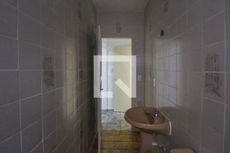 Banheiro de casa para alugar com 1 quarto, 57m² em Vila Ema, São Paulo