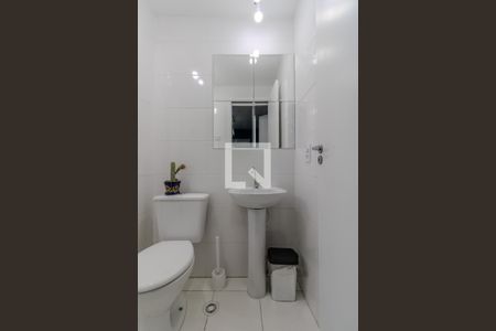 Banheiro  de apartamento à venda com 1 quarto, 24m² em Paraíso do Morumbi, São Paulo