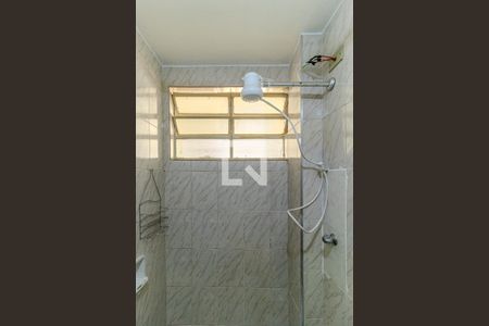 Banheiro de kitnet/studio para alugar com 1 quarto, 25m² em Santa Cecilia, São Paulo