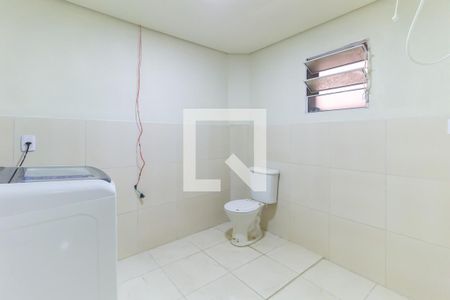 Banheiro de casa para alugar com 1 quarto, 15m² em Cambuci, São Paulo