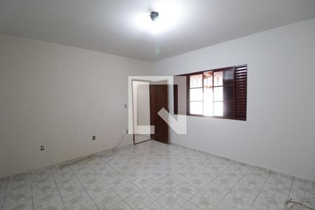 Sala de casa para alugar com 4 quartos, 300m² em Umuarama, Uberlândia