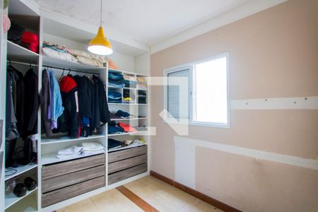 Closet do quarto 1 de casa à venda com 2 quartos, 155m² em Jardim Las Vegas, Santo André