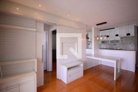 Sala de apartamento à venda com 2 quartos, 65m² em Vila Gumercindo, São Paulo