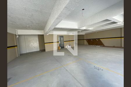 Garagem de apartamento à venda com 2 quartos, 45m² em Planalto, Belo Horizonte