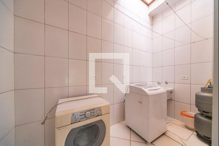 Casa à venda com 107m², 3 quartos e 2 vagas Casa à venda com 107m², 3 quartos e 2 vagasÁrea de Serviço