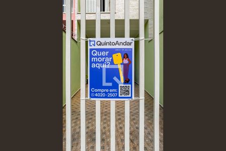 Casa à venda com 107m², 3 quartos e 2 vagas Casa à venda com 107m², 3 quartos e 2 vagasPlaca Banner Instalada na Fachada