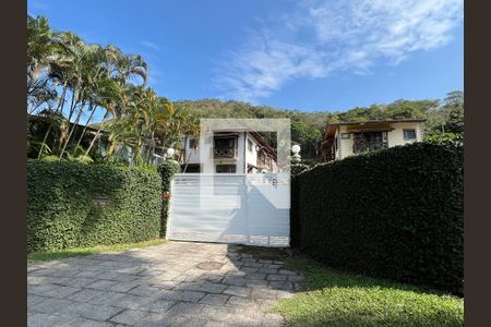 Fachada de casa de condomínio para alugar com 2 quartos, 171m² em Vargem Grande, Rio de Janeiro